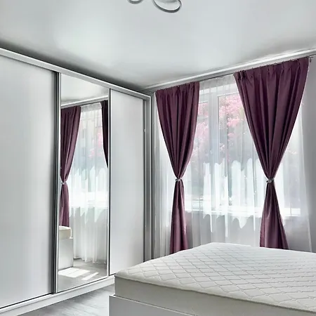 Si Homes, Cozy Apartment, Covered Parking, Fast Wi-fi شقة *